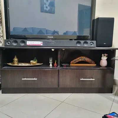 Panasonic TV with tv table - Good Working Condition