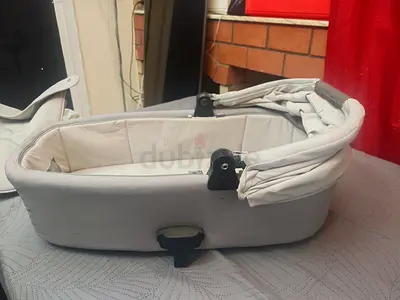 Light grey detachable carrycot / bassinet - good used condition