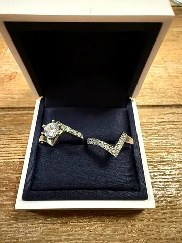 Twins silver ring 925 with round shape cubic zirconia size 7