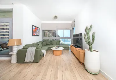 Luxe 2BR Sea View With Direct Marina Walk Accss