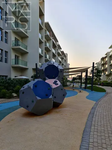 Modern American-Style Studio Apartment with Balcony in Al Zahia Garden