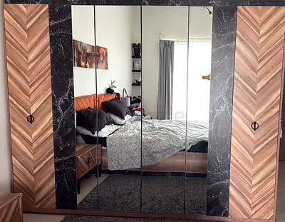 6 Door Wardrobe, Very Good Condition