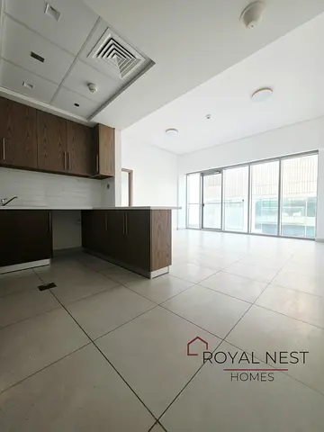 Big Layout | Mid Floor | Semi Closed Kitchen