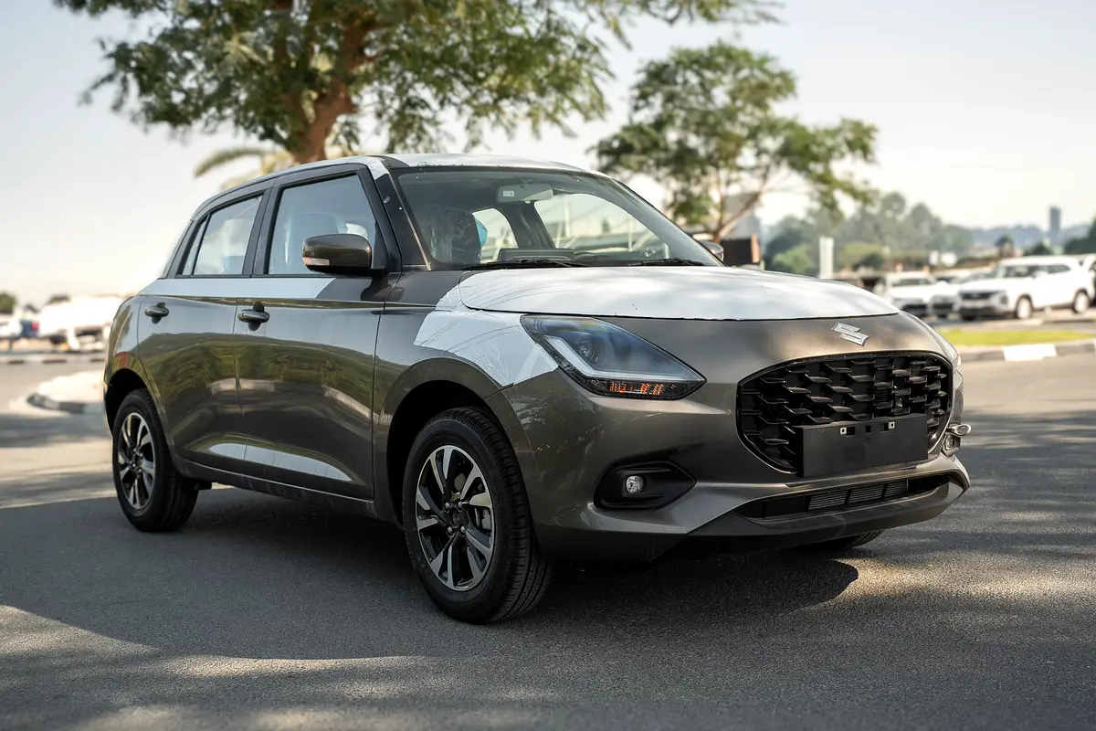 Suzuki Swift 2026 — photo 1 of 17