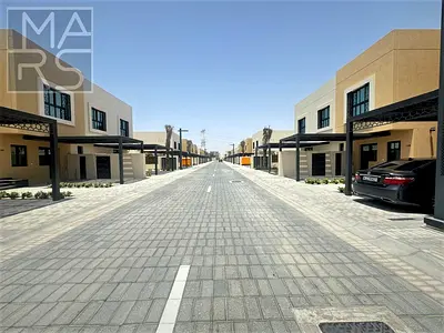 تاون هاوس عصري ذكي مكون من 4 غرف نوم للإيجار في مدينة الشارقة المستدامة -
