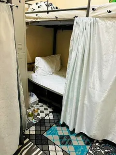 Executive Bed Space Available in Hor Al Anz, Abu baker Metro station