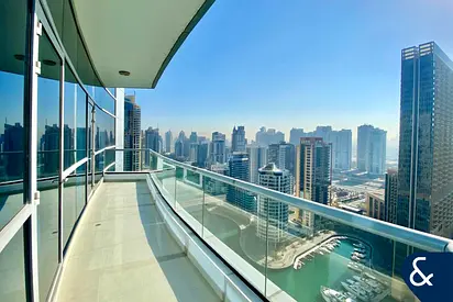 856 Sqft | Panoramic Marina View | One Bed