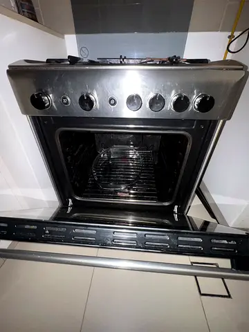 Ariston Stainless Steel Gas Oven with 4 Burners — Good Working Condition