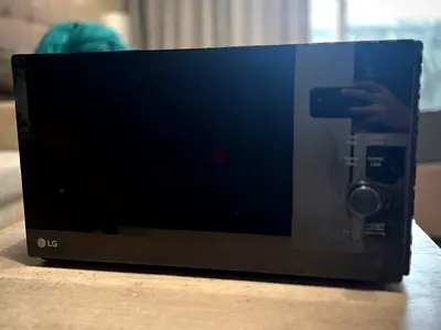 LG Countertop Microwave Oven - Good Working Condition