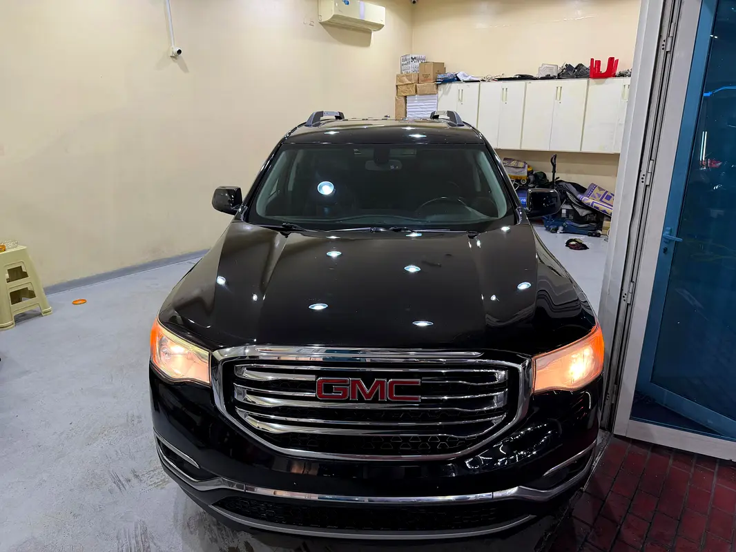 GMC Acadia 2019 — photo 1 of 15