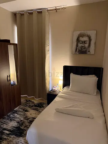 Cozy  city viwe. Room
