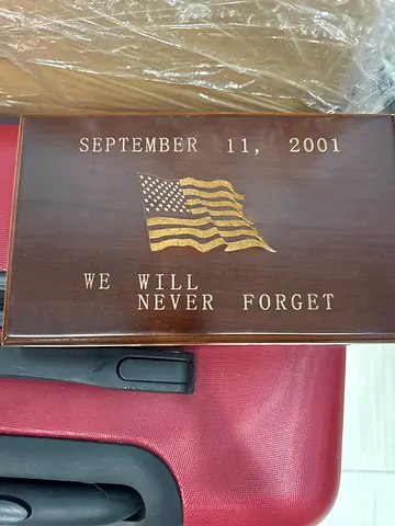 11 Commemorative Heroes Pin Set - Limited Edition #286/1000 with Certificate