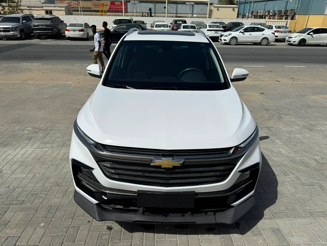 Chevrolet Captiva 2026 — photo 1 of 14