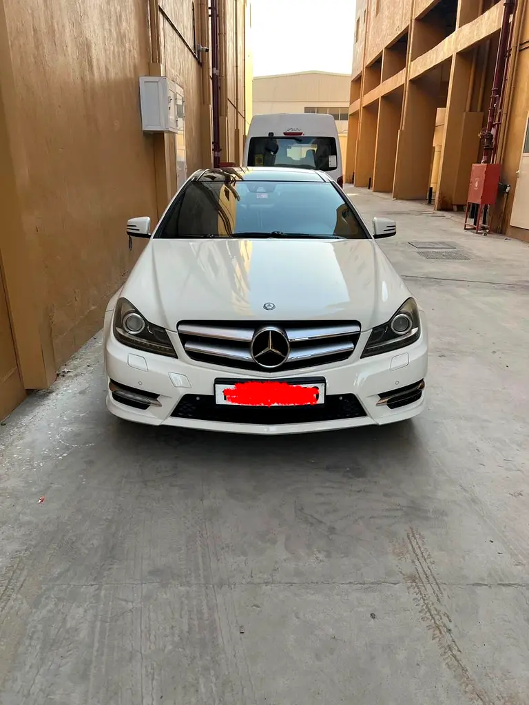 Mercedes-Benz C-Class 2012 — photo 1 of 8