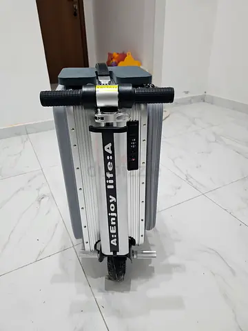 Luggage Electric Scooter -(used, good condition)