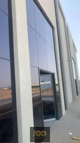 سعر مميز | كهرباء عالية | مساحة تشغيلية عملية | موقع صناعي حيوي | مناسب للتخزين والتصنيع | جاهز للتشغيل