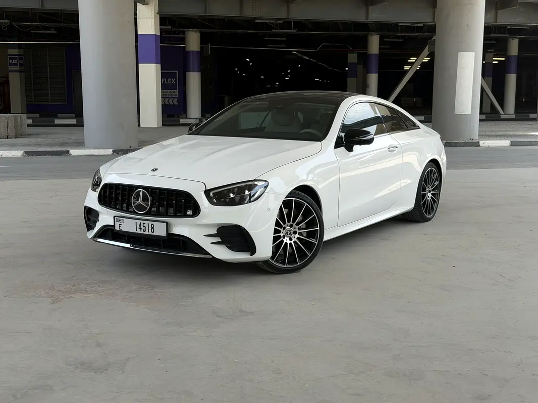 Mercedes-Benz E-Class 2022 — photo 1 of 18