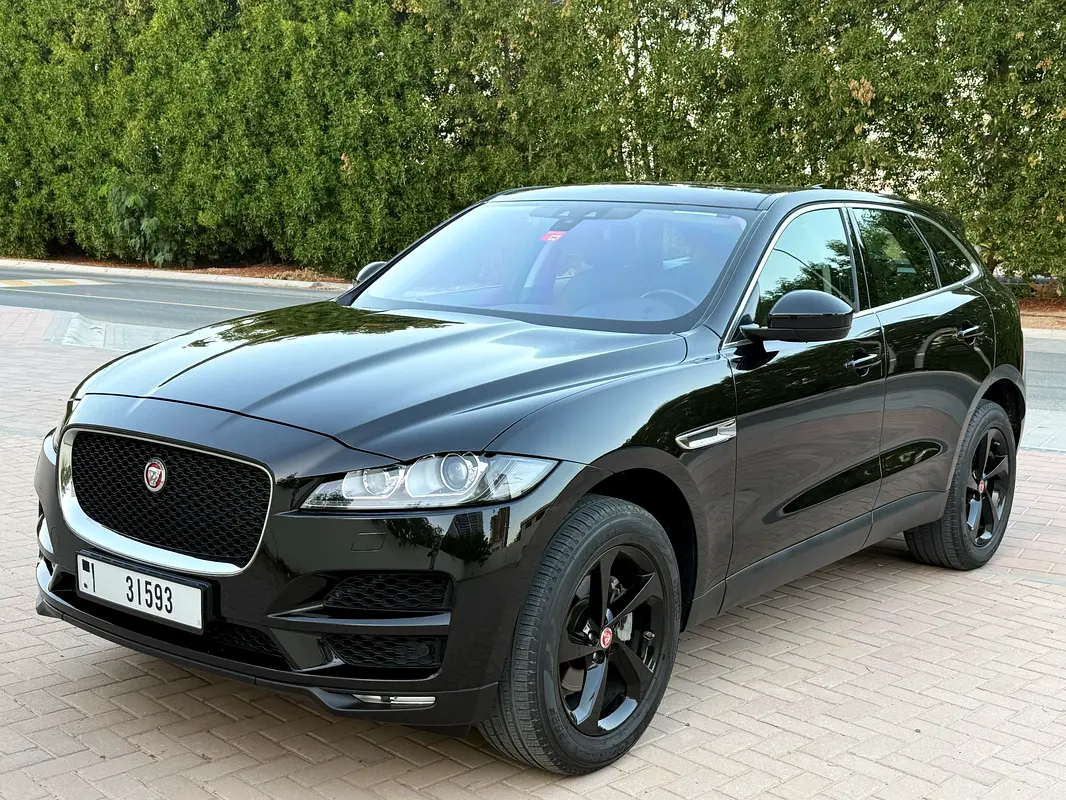 Jaguar F-Pace 2018 — photo 1 of 18
