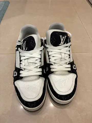 Louis vuitton black sneakers