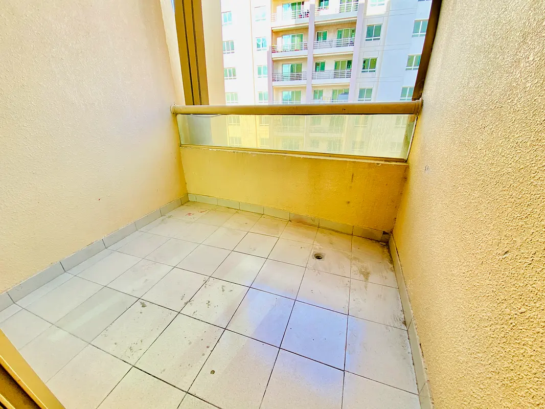 FRONT OF METRO. SPECIOUS 1BHK. BALCONY. GYM POOL. FAMILY ONLY