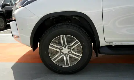 2026 Toyota FORTUNER 照片 7