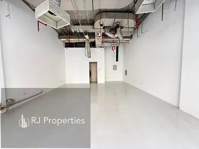 Residential area - Prime location - family area - suitable for All kinds of businesses