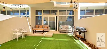 PRIME LOCATION / FURNISHED / NEAR COMMUITY ENTRANCE AND FACILITY