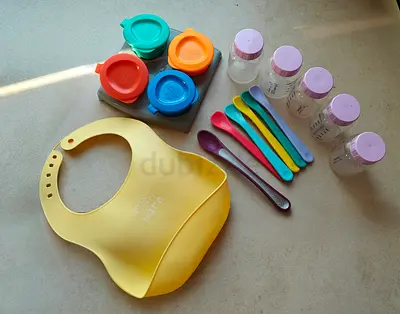 (TOMMEE TIPPEE BUNDLE)Baby feeding set: silicone bib, spoons, baby food jars  storage cups
