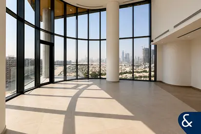 Stunning 4-Bed Duplex | Large Layout |Vacant