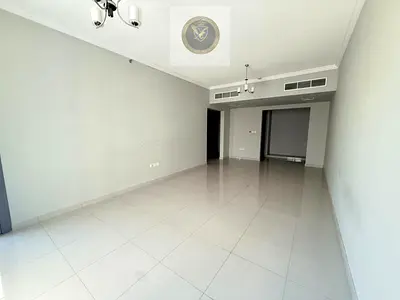 | باركينج مجاني | اول ساكن | ستور | نوافذ بانورامية |