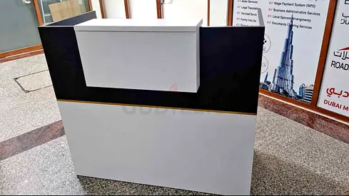 Modern White Reception Desk / Counter – Compact Office Front Desk