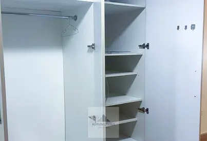 Vacant Studion