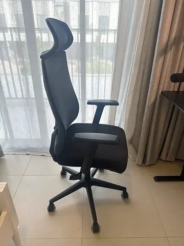 Ergonomic High-Back Office/Gaming Chair - Black