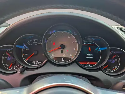 2016 Porsche CAYENNE — миниатюра 14