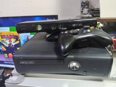 Xbox 360 with Kinect + 120 games