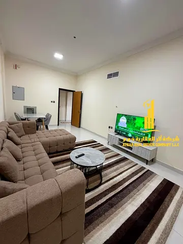 🏡 فرصة ذهبية! أفخم شقة غرفتين وصالة مفروشة بالكامل للإيجار الشهري في المويهات 2 - عجمان✨ 🔹 شقة أنيقة بمساحة واسعة وتشطيب راقٍ 🔹 غرفتين وصالة مفروشة