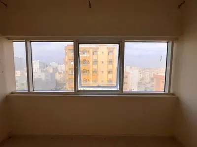 Studio with Separate Kitchen & Central AC | Contract Attestation on Landlord!