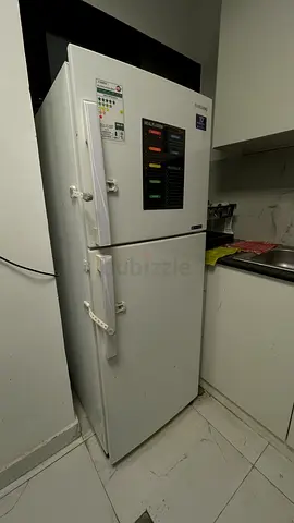 Samsung Top Freezer Refrigerator - 2-Door White, Good Working Condition