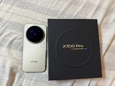 Vivo X300 Pro with box - Good condition