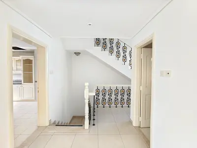 AWAY FROM FLIGHT PATH - BEAUTIFUL VILLA FOR RENT