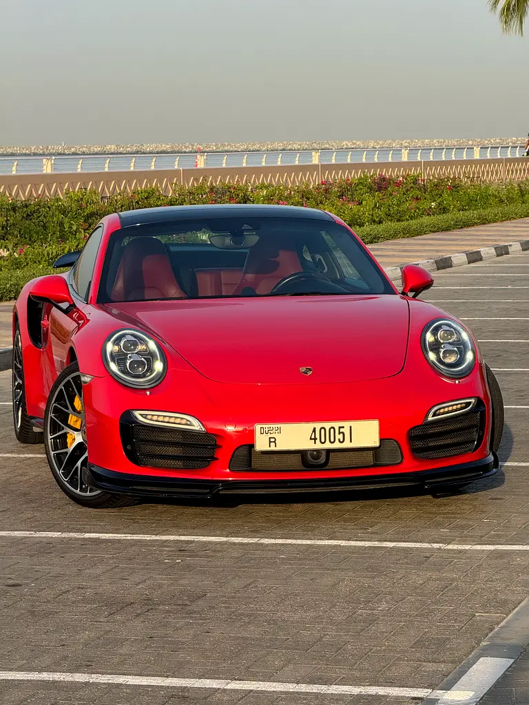 Porsche 911 2015 — photo 1 of 6
