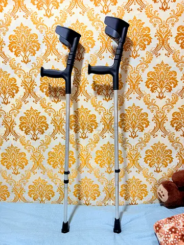 Free!! Forearm Crutches