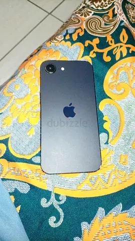 iPhone 16E - Good working condition, unlocked battery cycle count 39 health 100% condition 10/7