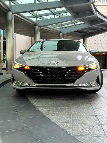 Hyundai Elantra  sunroof 2021 | Korean Specs | Excellent Condition