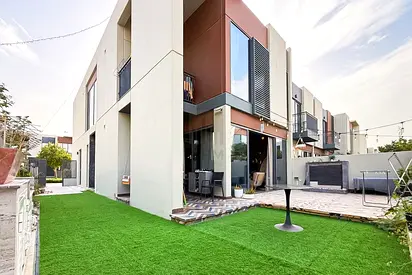 Corner Unit | Single Row | 4BR+Maid+Study
