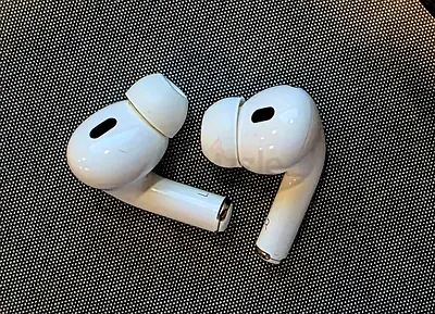 Apple AirPods Pro 2 (must read)