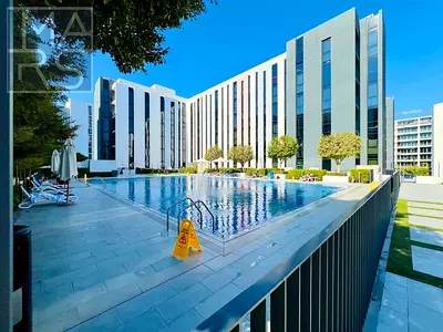 Lavish 1-bedroom | Pool View | Covered Parking | Premium location
