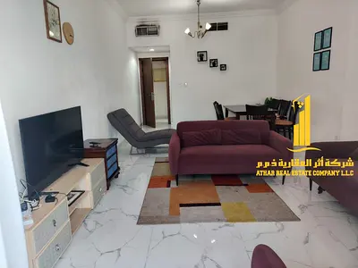 شقة فاخره غرفتين وصالة مفروشه بالكامل مع بلكونه.عجمان برج الواحه. للايجار الشهري، الايجار يشمل الفواتير والإنترنت وموقف