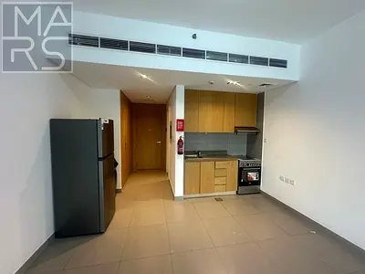 Beautiful Stylish Studio Community view with balcony