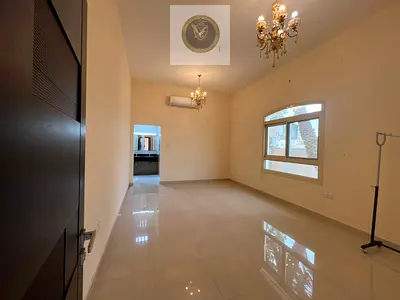 5غرف ماستر |فيلا من طابقين|غرفة غسيل|تامين شيك لايصرف|قريب من شارع محمد بن زايد|مخرج دبي